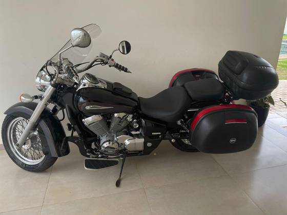 HONDA SHADOW 750 